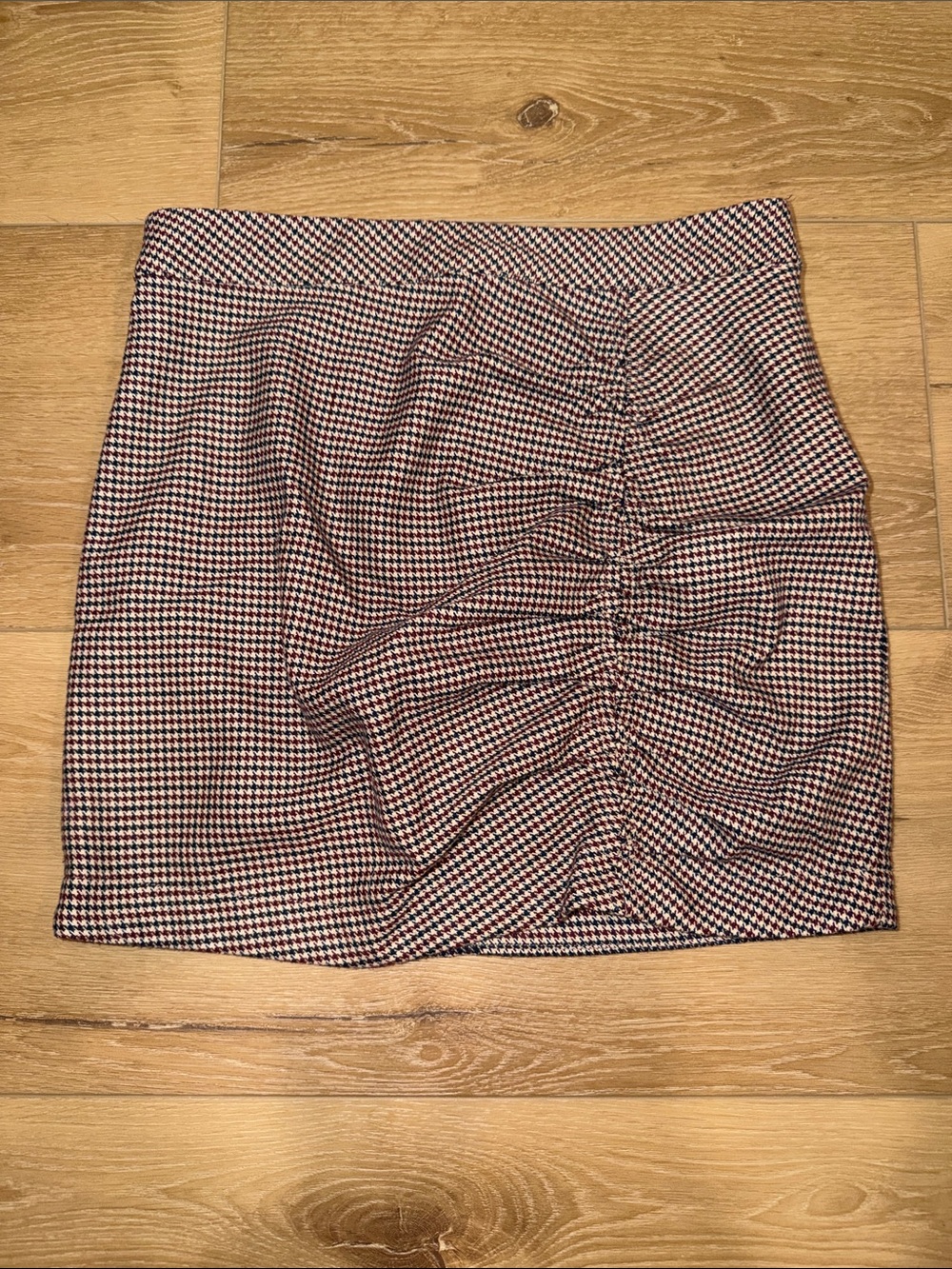 Free People Burgundy Cream & Navy Houndstooth Ruched Mini Skirt